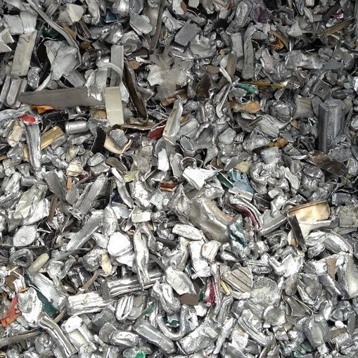 Perfilería aluminio fragmentado